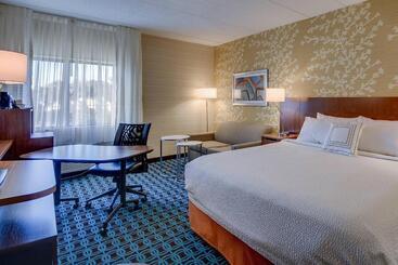 هتل Fairfield Inn By Marriott Burlington Williston