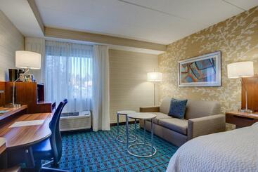 هتل Fairfield Inn By Marriott Burlington Williston