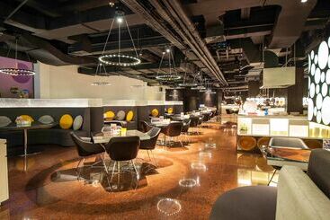 Fm7 Resort Hotel Jakarta Airport