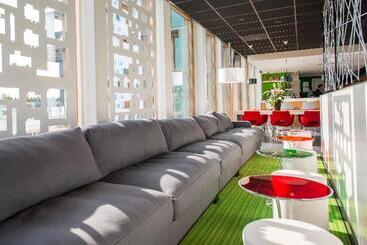 هتل Holiday Inn Express Utrecht   Papendorp, An Ihg