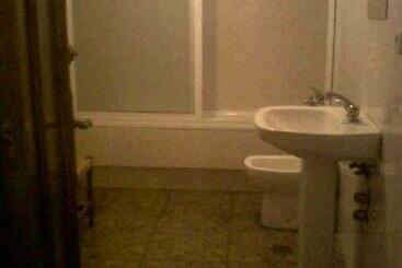 هتل Hostal Medina