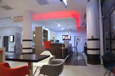 هتل Ibis Dakar