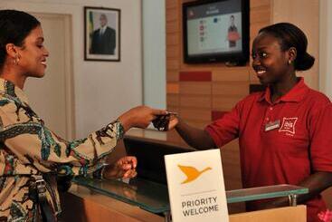 هتل Ibis Dakar