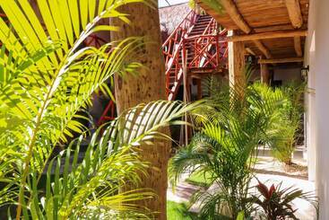 هتل Kin Ha Tulum