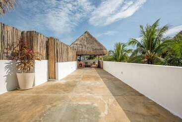 هتل Kin Ha Tulum