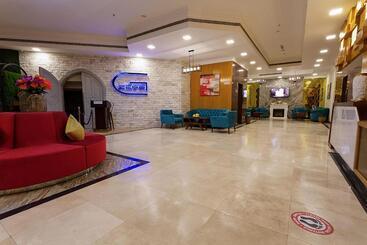 هتل Phoenicia Tower