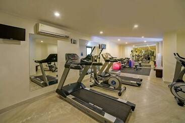 هتل Royal Sarovar Portico Siliguri