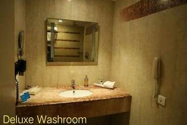 هتل Royal Sarovar Portico Siliguri