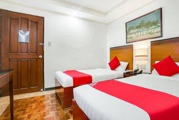 هتل Royale Parc Inn & Suites