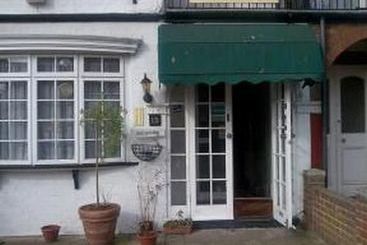 فندق Stonar Guest House