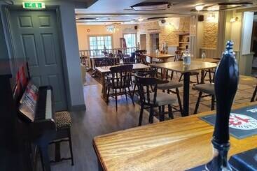 هتل The Lugger Inn