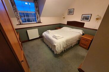 هتل The Lugger Inn