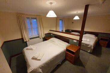 هتل The Lugger Inn