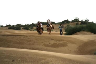 هتل The Silk Route