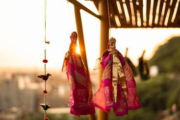 هتل The Silk Route
