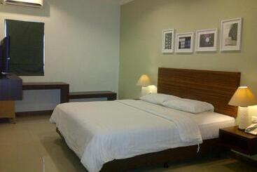 ホテル The Studio Inn Nusa Dua