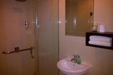 ホテル The Studio Inn Nusa Dua