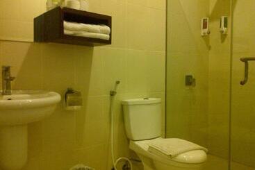 ホテル The Studio Inn Nusa Dua