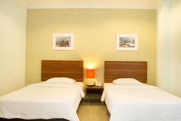 ホテル The Studio Inn Nusa Dua