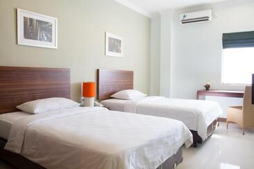 ホテル The Studio Inn Nusa Dua