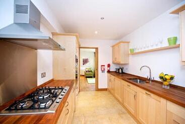 Staycity Aparthotels Edinburgh West End