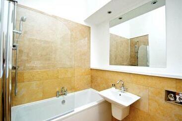 Staycity Aparthotels Edinburgh West End