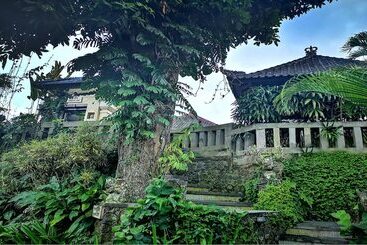 Villa Nirvana