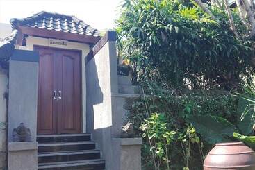 Villa Nirvana