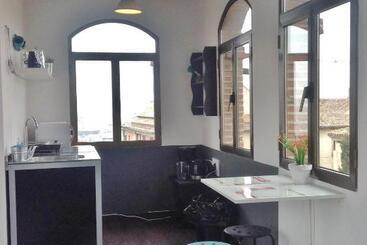 هاستل Oasis Backpackers' Toledo