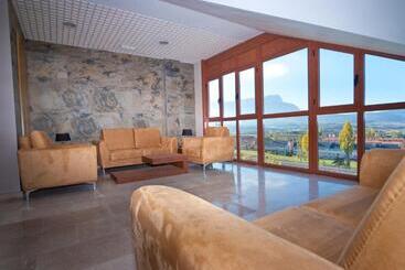 Apartahotel & Spa Jacetania
