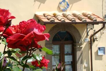 مبيت وإفطار Borgo Tepolini Country House