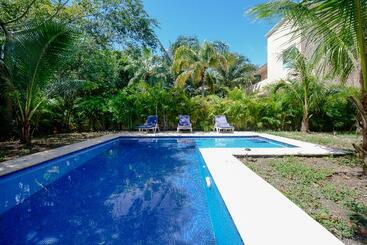 تختخواب و صبحانه Villas Picalu Lodge