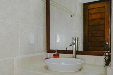 تختخواب و صبحانه Villas Picalu Lodge