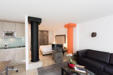 Burns Art & Culture Suitehotel