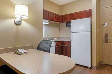 Extended Stay America Suites  Indianapolis  Airport  W. Southern Ave