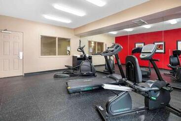 Extended Stay America Suites  Indianapolis  Airport  W. Southern Ave
