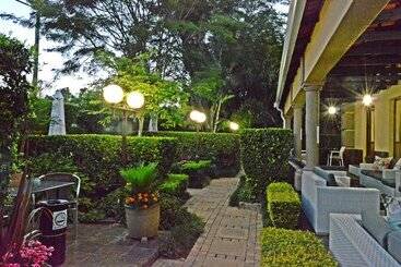 مسافرخانه Constantia Manor Guest House