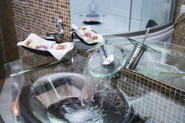 Al Johari Hotel & Spa