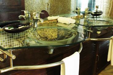 Al Johari Hotel & Spa