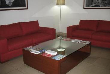 هتل Ams Apartments Monjitas