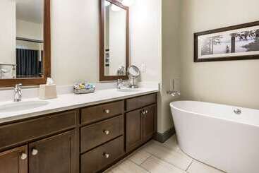 هتل Bluegreen Vacations Big Bear Village, Ascend Resort Collection