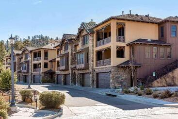 هتل Bluegreen Vacations Big Bear Village, Ascend Resort Collection