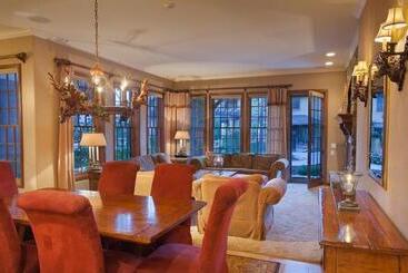 هتل Bluegreen Vacations Big Bear Village, Ascend Resort Collection