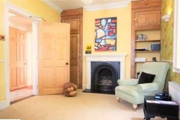 هتل Chaucer House Bijouabode