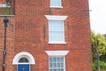 هتل Chaucer House Bijouabode