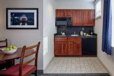 هتل Federal City Inn & Suites