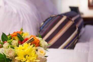 Отель Federal City Inn & Suites