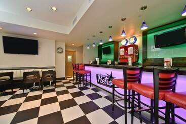 هتل Holiday Inn Lower East Side, An Ihg