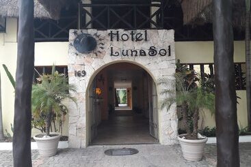 هتل Lunasol