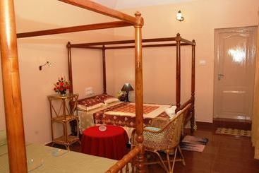 هتل New Ideal Panchakarma Centre